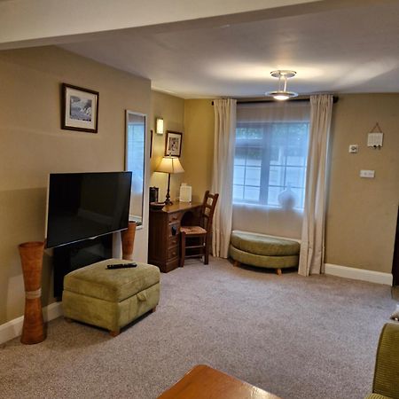 Model Cottages Cork Bagian luar foto