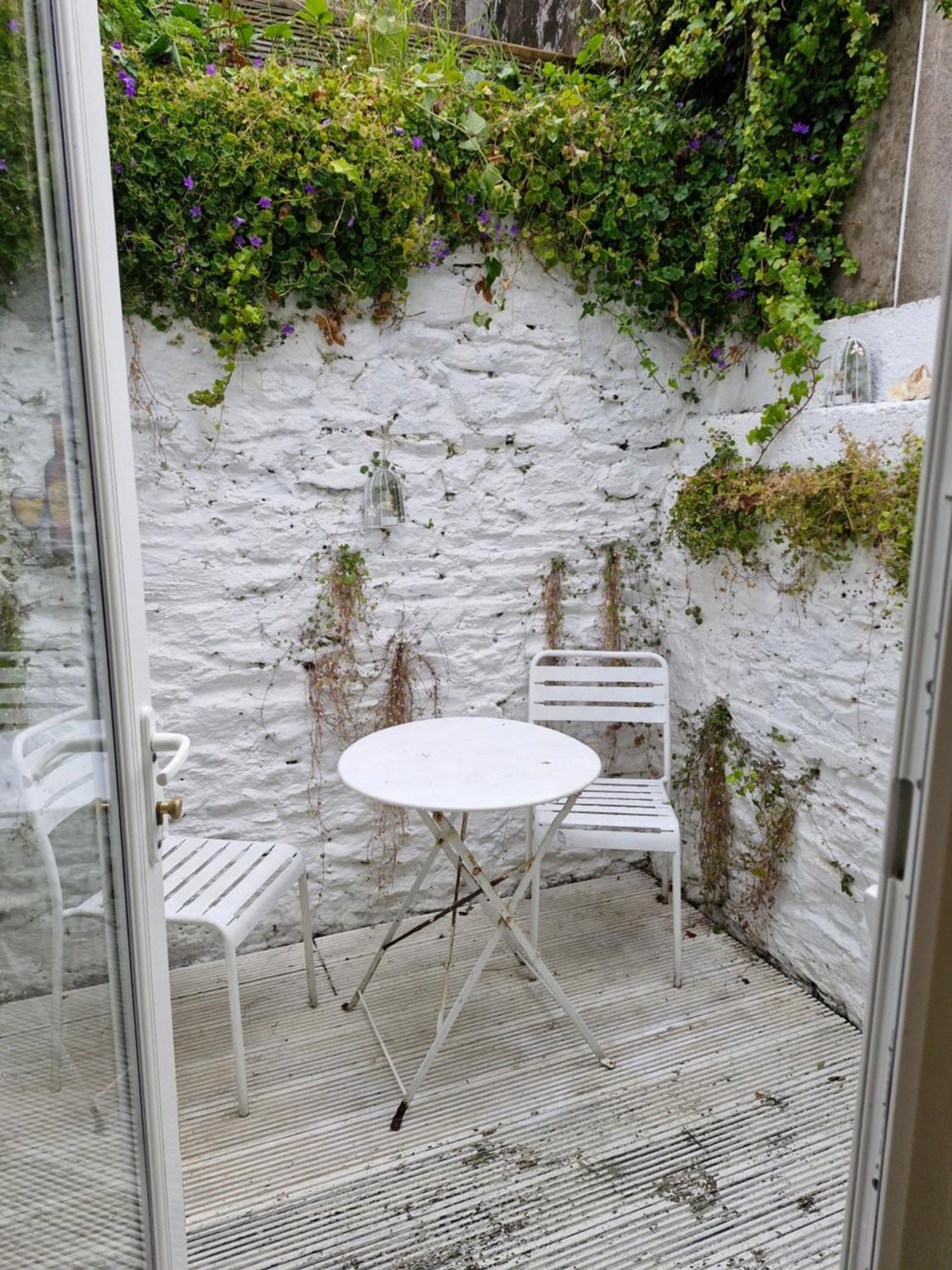 Model Cottages Cork Bagian luar foto